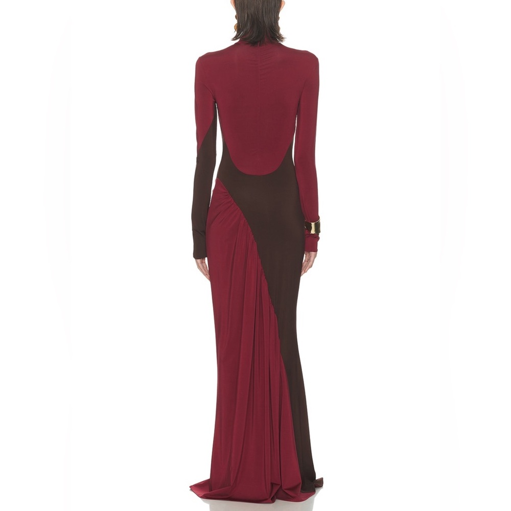 The Abstraction Colorblocked Long-Sleeve Jersey Gown in Coffee Bean and Currant - Picture 10 of 10